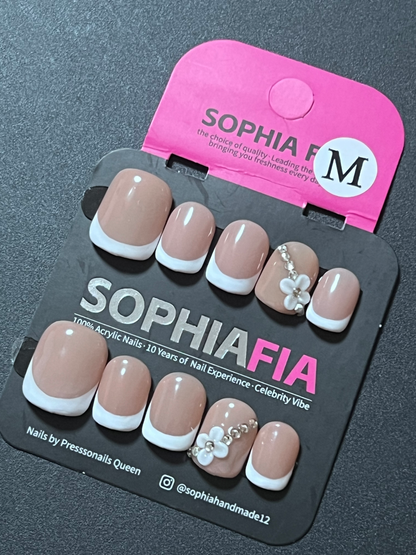 Press On Nails Short Square Korean Elegant Daily Style - Coffee Nude Base Classic White French Tip, 3D White Flower & Dainty Rhinestone Chain Accent Acrylic Nail Tips