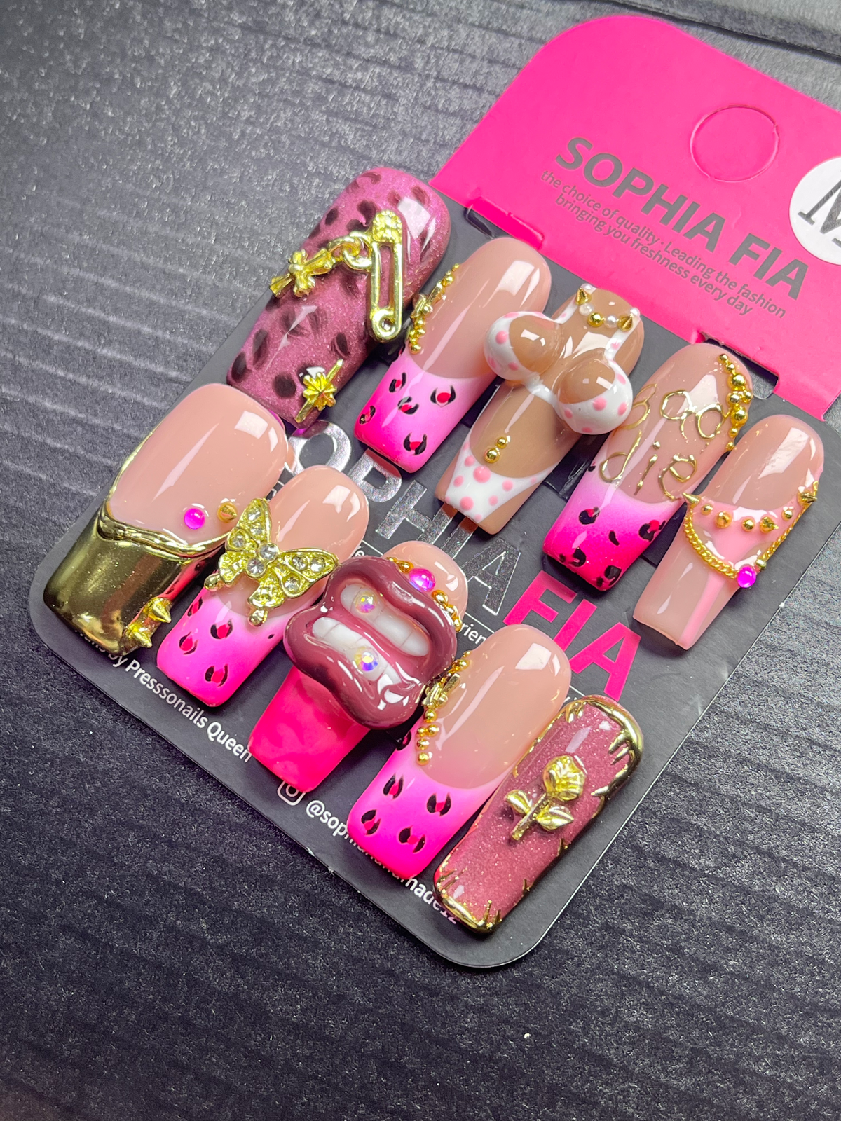 Y2K Punk Long Square Press On Nails Nude Pink Tone 3D Lip Mouth Gem 3D Polka‑Dot Bikini Hot Pink Leopard French Gold Safety Pin Butterfly "bad girl" Letter Chain Collar Mirror French Rose Gold Glitter Reusable Acrylic Nail Tips